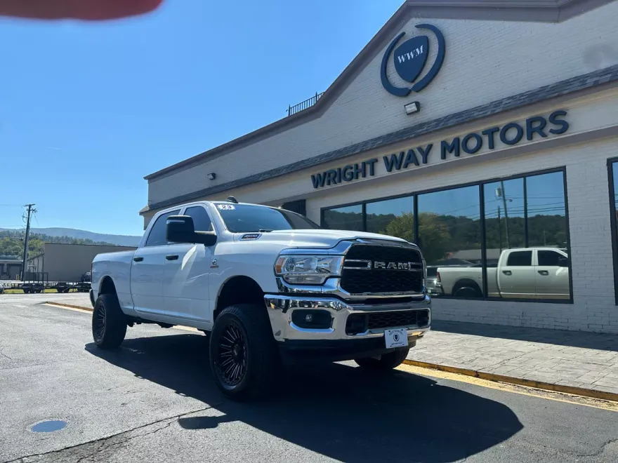 2023 Ram 2500 Tradesman photo 1
