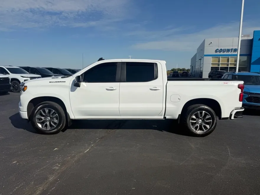 2023 Chevrolet Silverado 1500 RST photo 1