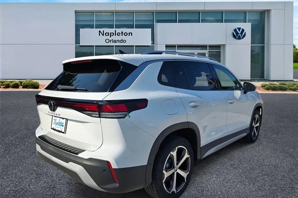 2025 Volkswagen Tiguan SE photo 1