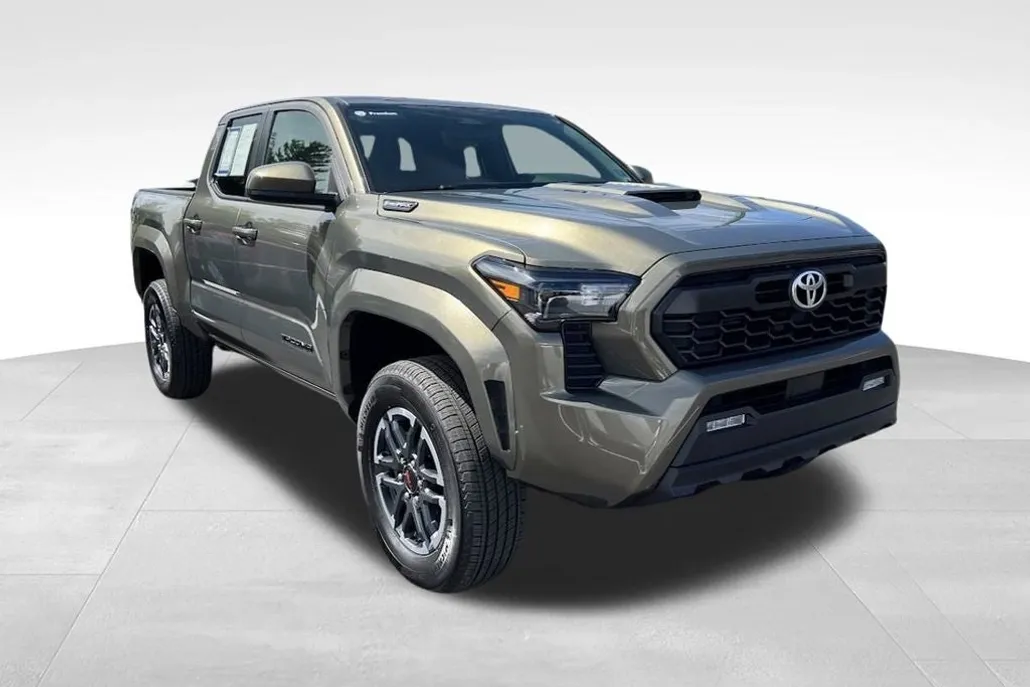 2024 Toyota Tacoma TRD Sport photo 1
