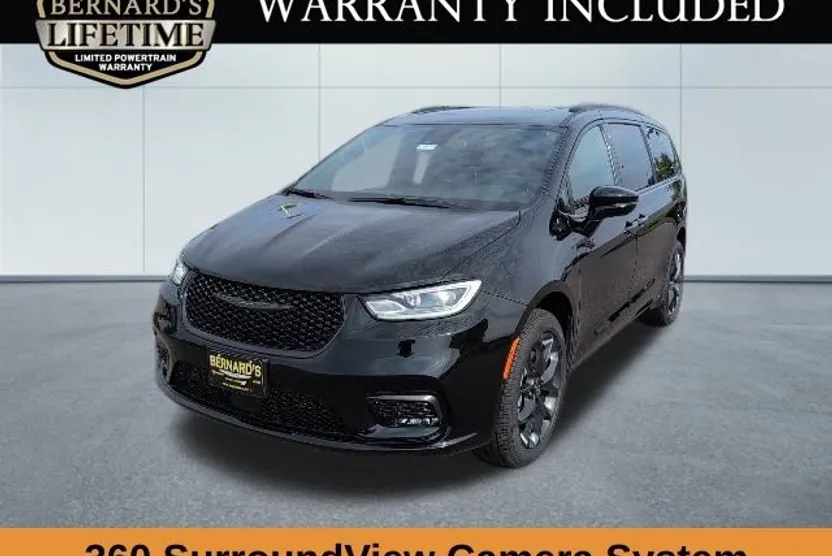 2026 Chrysler Pacifica Limited photo 1