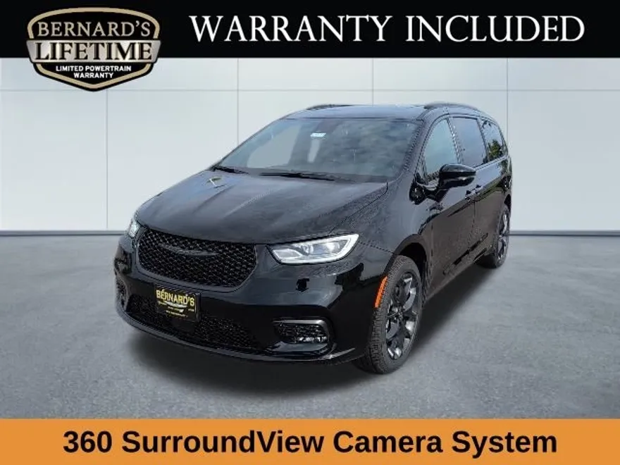2026 Chrysler Pacifica Limited photo 1