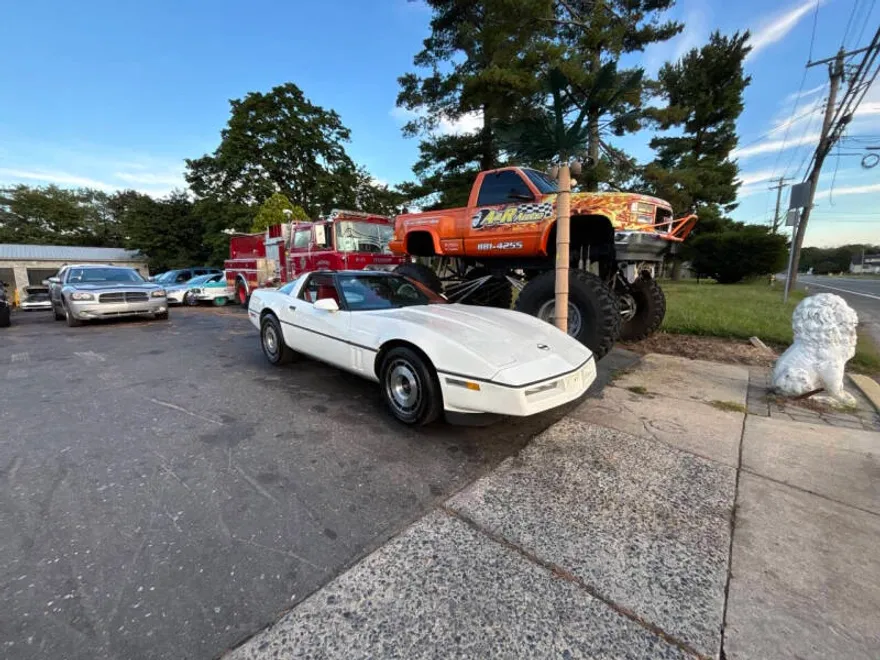 1985 Chevrolet Corvette photo 1
