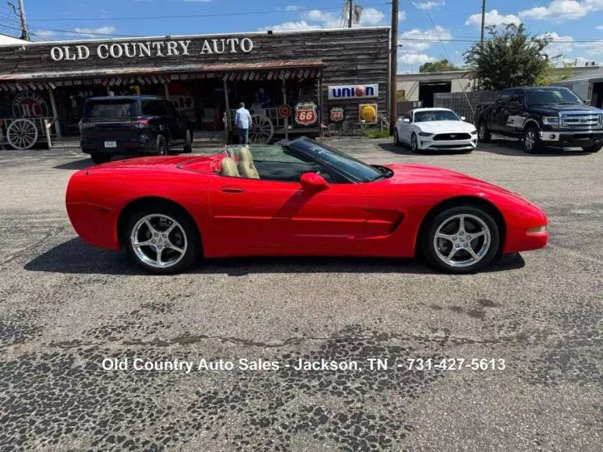 2001 Chevrolet Corvette photo 1