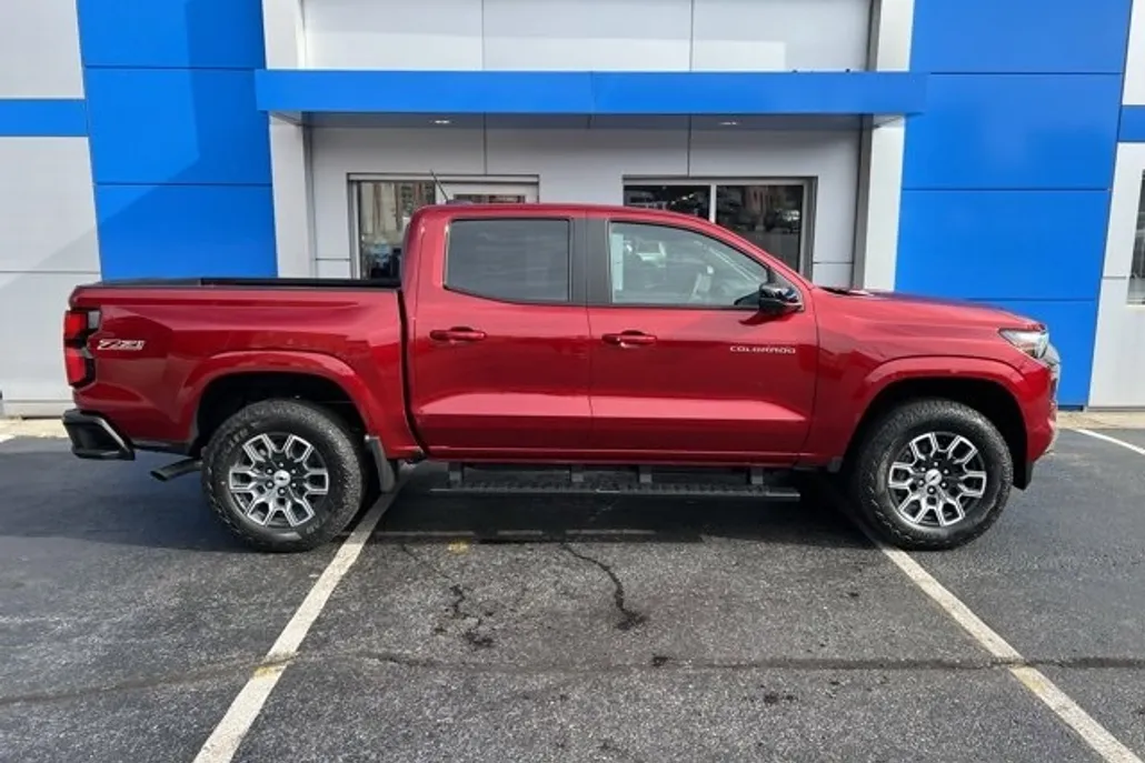 2026 Chevrolet Colorado Z71 photo 1
