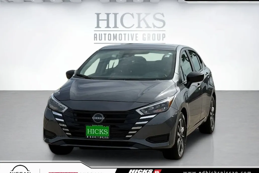 2025 Nissan Versa S photo 1