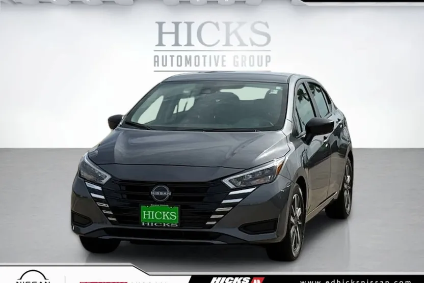 2025 Nissan Versa S photo 1