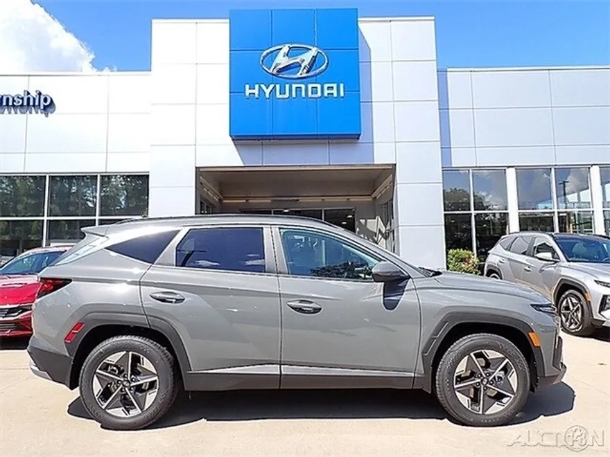 2025 Hyundai Tucson SEL photo 1