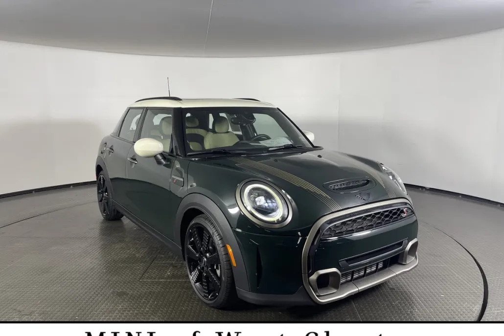 2023 Mini Cooper Hardtop S photo 1