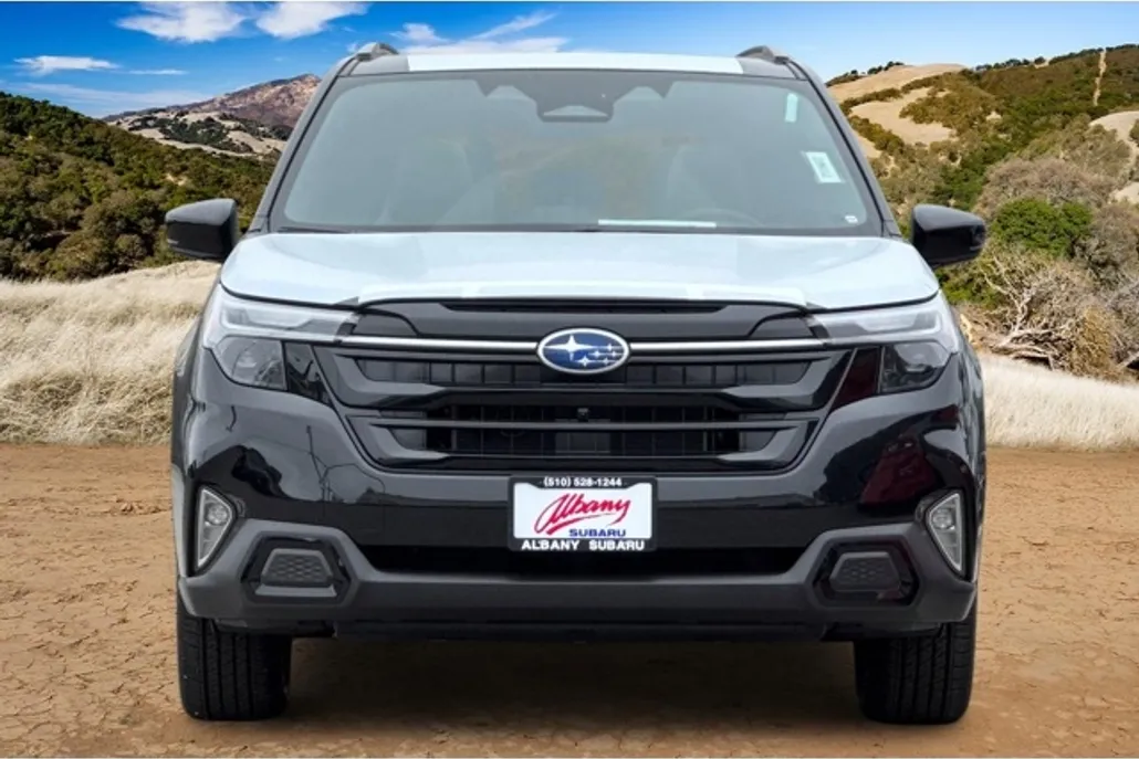 2025 Subaru Forester Touring photo 1
