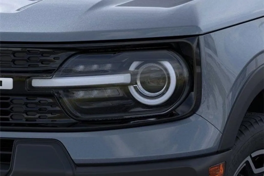 2025 Ford Bronco Sport Outer Banks photo 1
