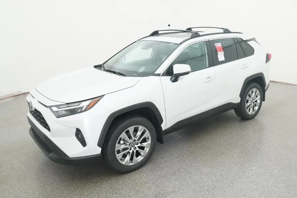 2025 Toyota RAV4 XLE Premium photo 1
