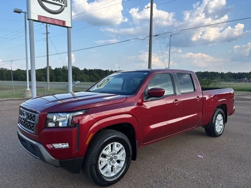 2024 Nissan Frontier SV photo 1