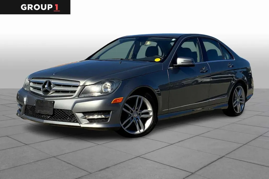 2012 Mercedes Benz C 300 Sport photo 1