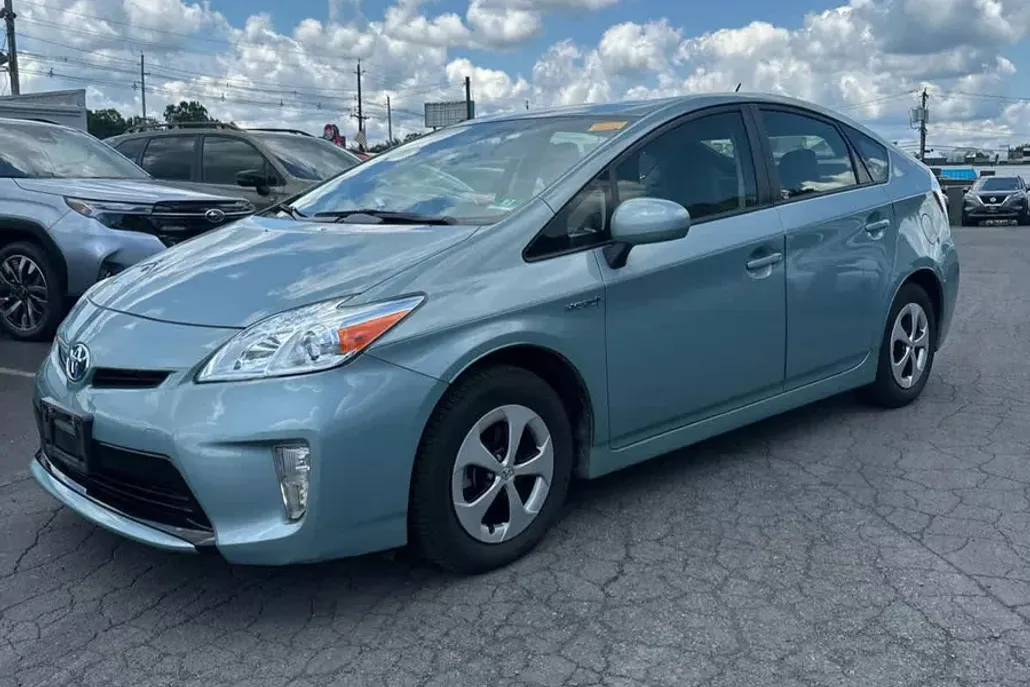 2012 Toyota Prius Two photo 1