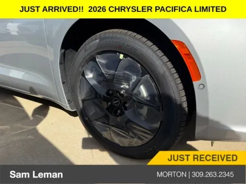 2026 Chrysler Pacifica Limited photo 4