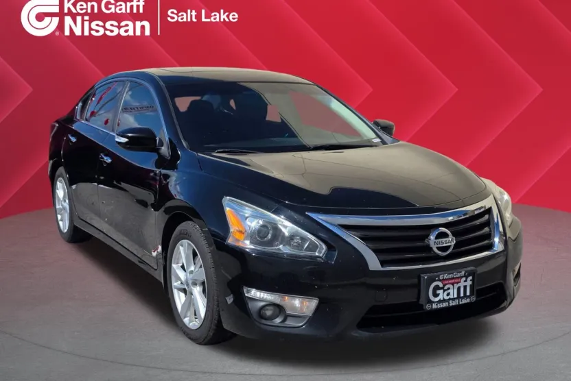 2015 Nissan Altima 2.5 SV photo 1