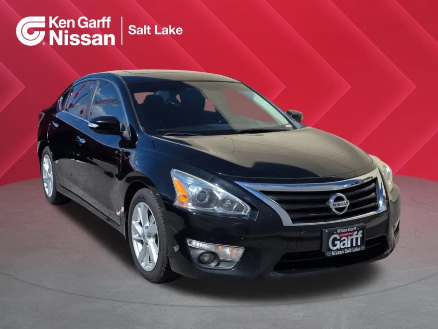 2015 Nissan Altima 2.5 SV photo 1