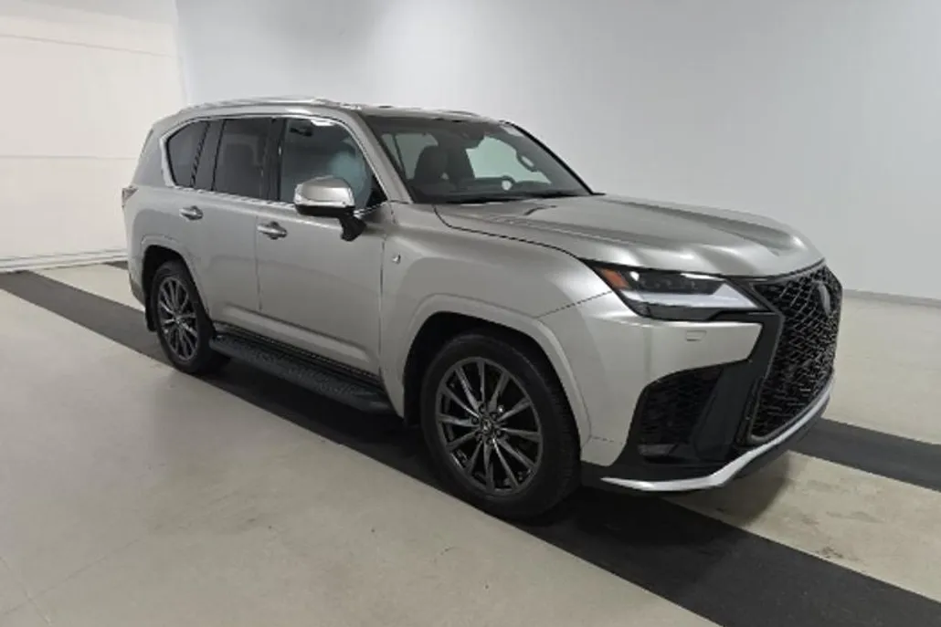 2024 Lexus LX 600 F SPORT photo 1