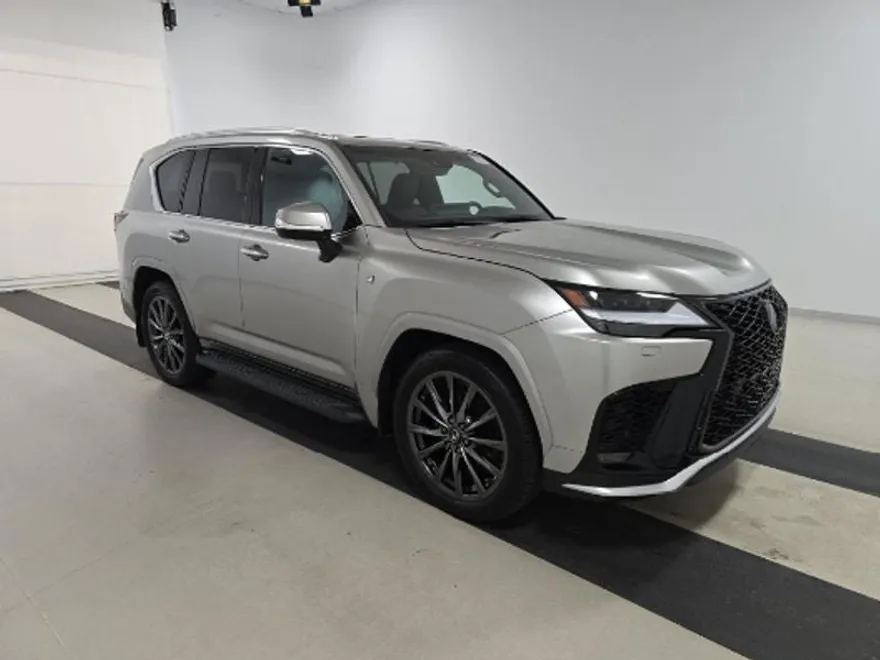 2024 Lexus LX 600 F SPORT photo 1
