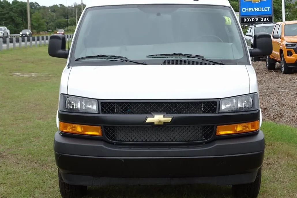 2024 Chevrolet Express 2500 Work Van Cargo photo 1