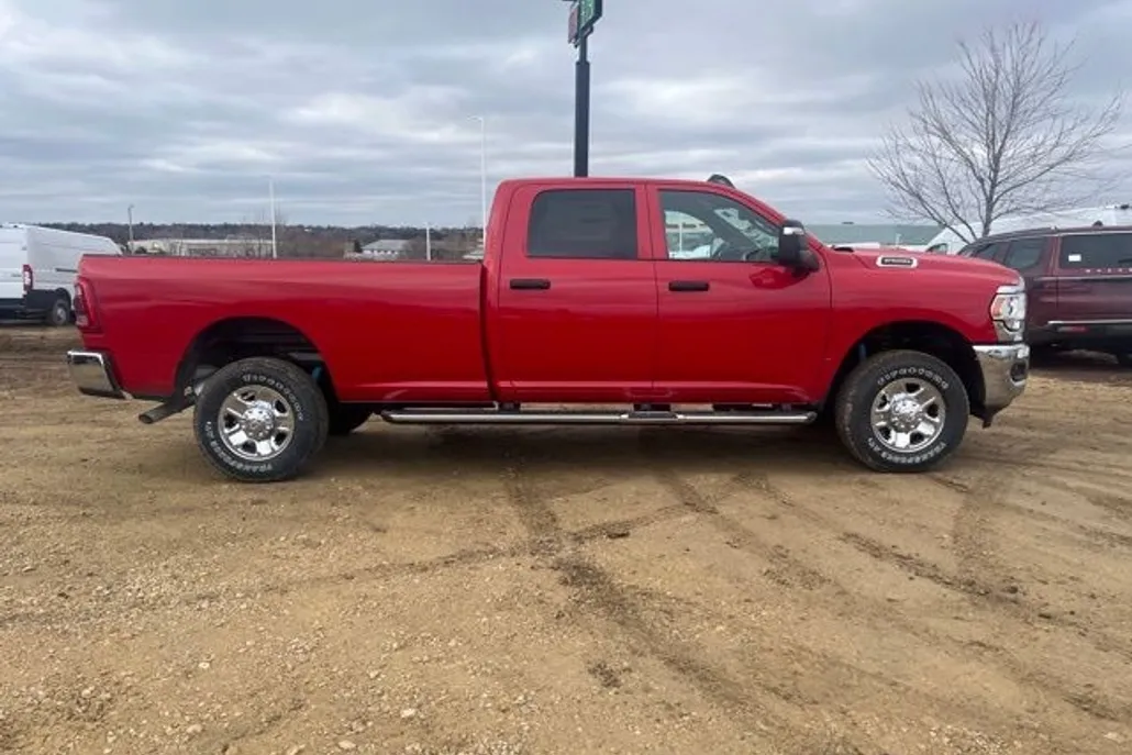 2024 Ram 2500 Tradesman photo 1