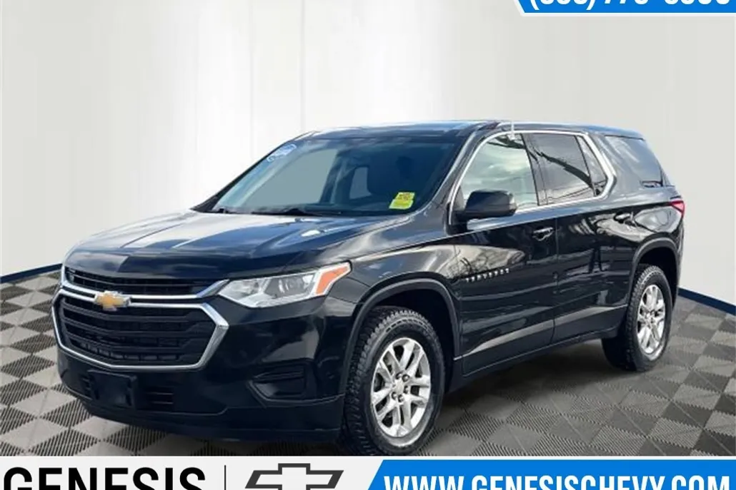 2021 Chevrolet Traverse LS photo 1
