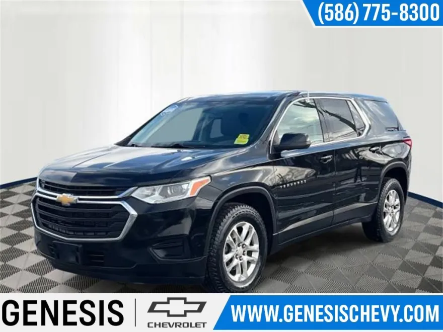 2021 Chevrolet Traverse LS photo 1