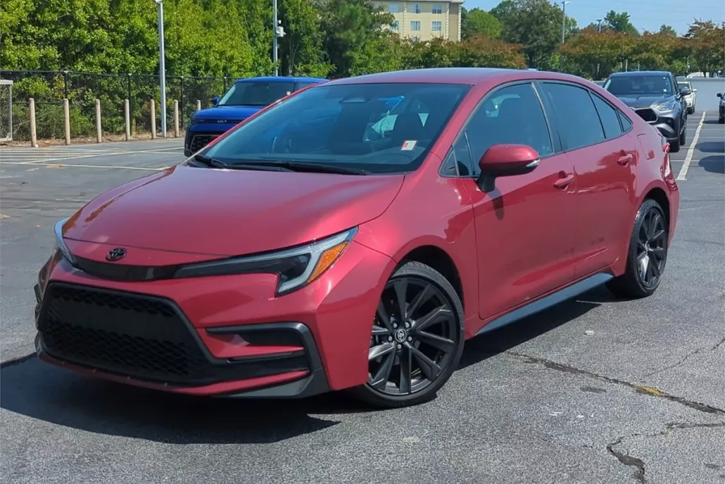 2023 Toyota Corolla SE photo 1