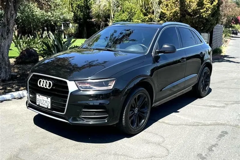 2016 Audi Q3 Premium Plus photo 1