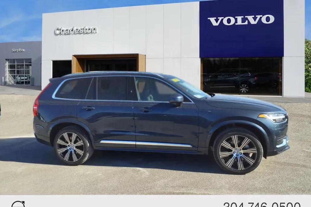 2025 Volvo XC90 Plus photo 1