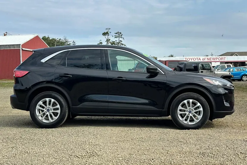 2022 Ford Escape SE photo 1