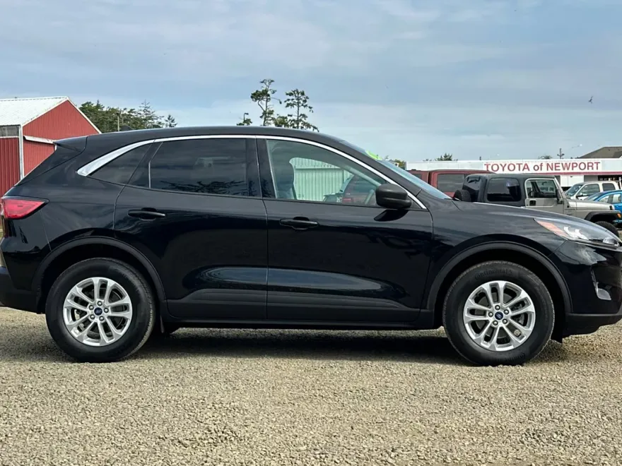 2022 Ford Escape SE photo 1