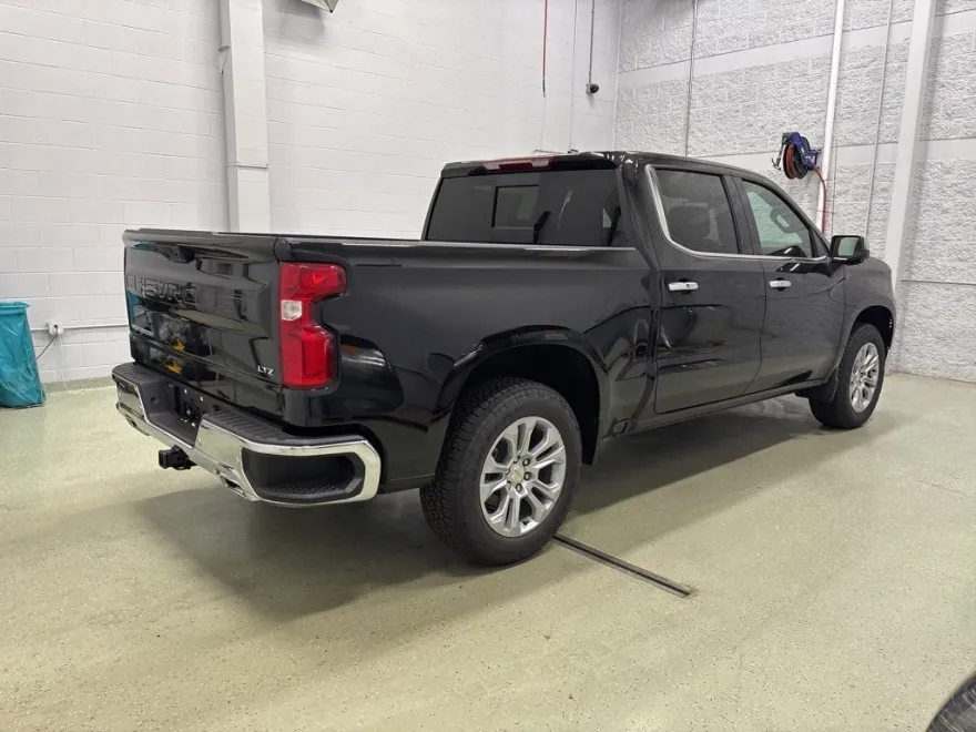 2026 Chevrolet Silverado 1500 LTZ photo 1
