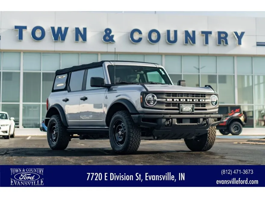 2022 Ford Bronco Black Diamond photo 1