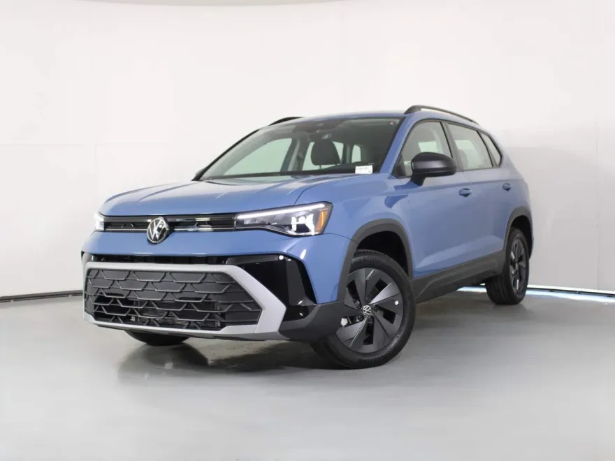 2025 Volkswagen Taos S photo 1