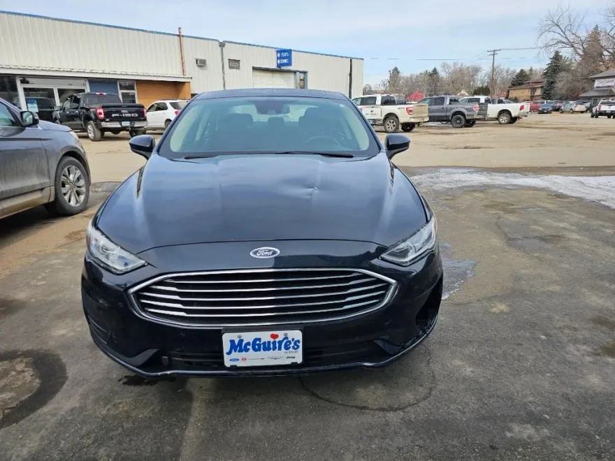 2020 Ford Fusion SE photo 1