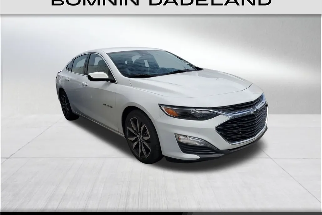 2024 Chevrolet Malibu RS photo 1