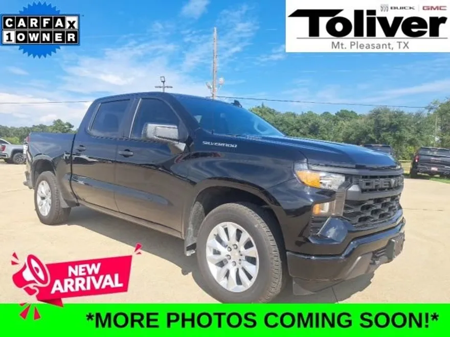 2025 Chevrolet Silverado 1500 Custom photo 1