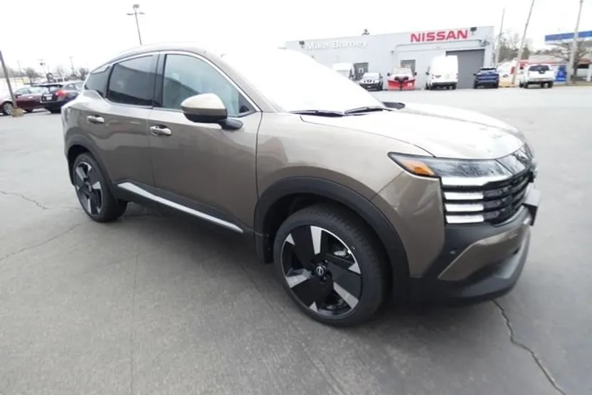 2025 Nissan Kicks SR photo 1