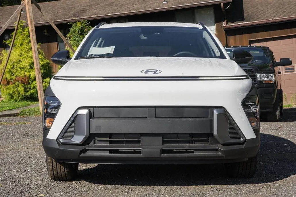 2026 Hyundai Kona SEL photo 1