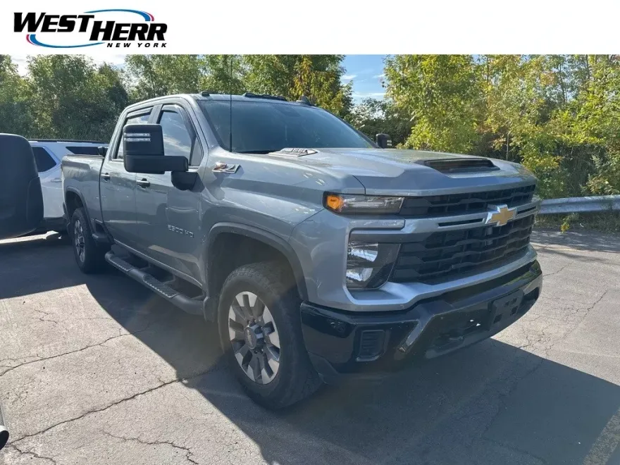 2024 Chevrolet Silverado 2500HD Custom photo 1
