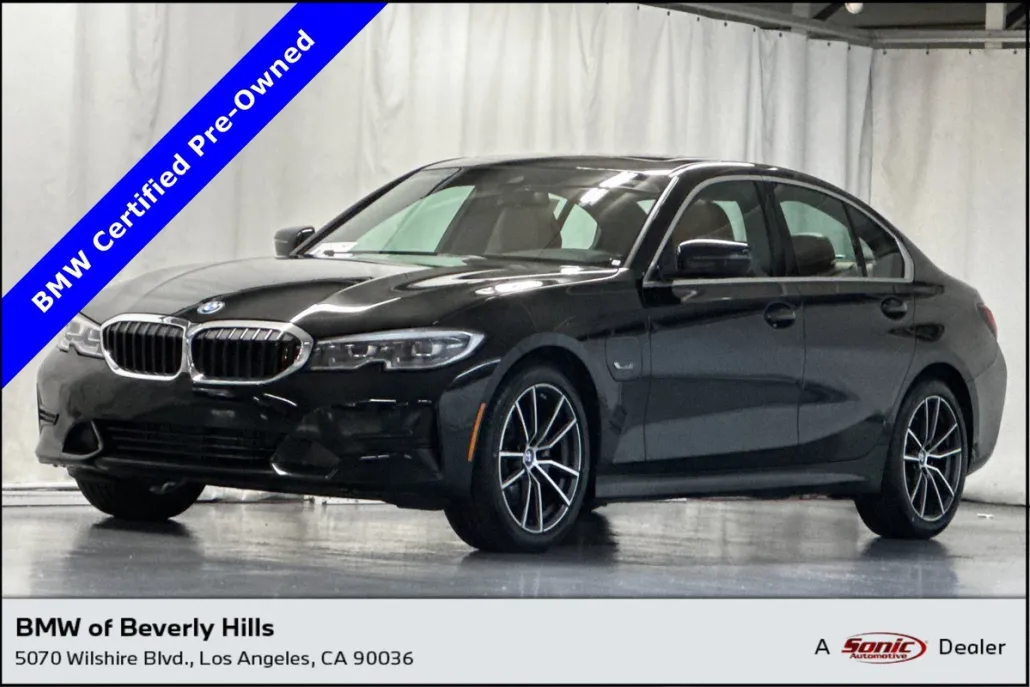 2022 Bmw 330e 3-Series photo 1