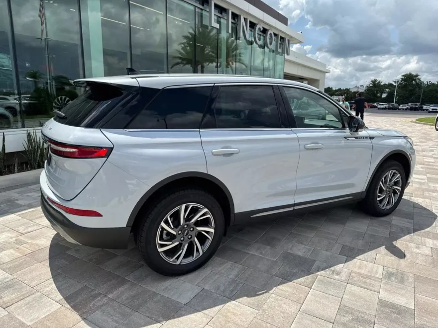 2025 Lincoln Corsair Premiere photo 1
