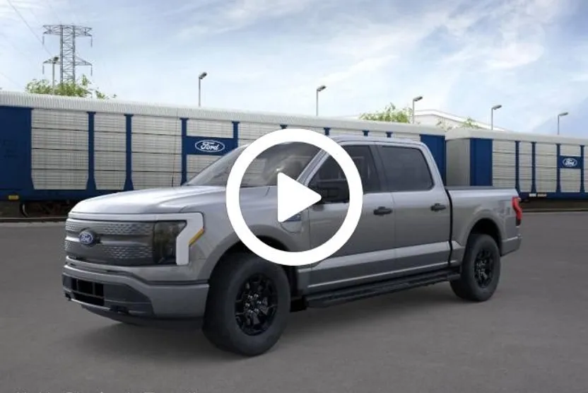 2025 Ford F-150 Lightning XLT photo 1