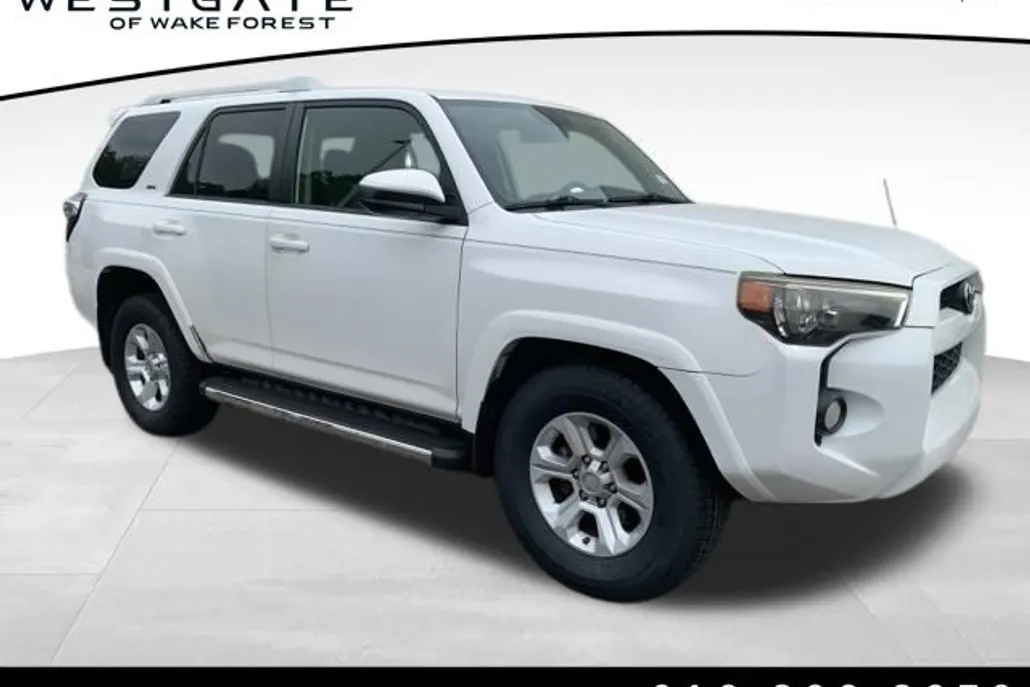 2014 Toyota 4Runner SR5 photo 1