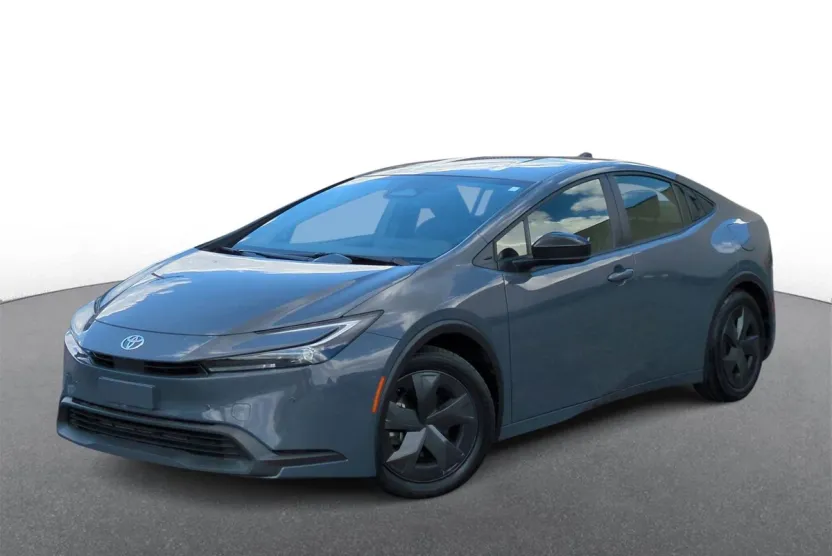2024 Toyota Prius LE photo 1