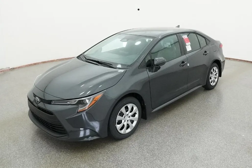 2026 Toyota Corolla LE photo 1