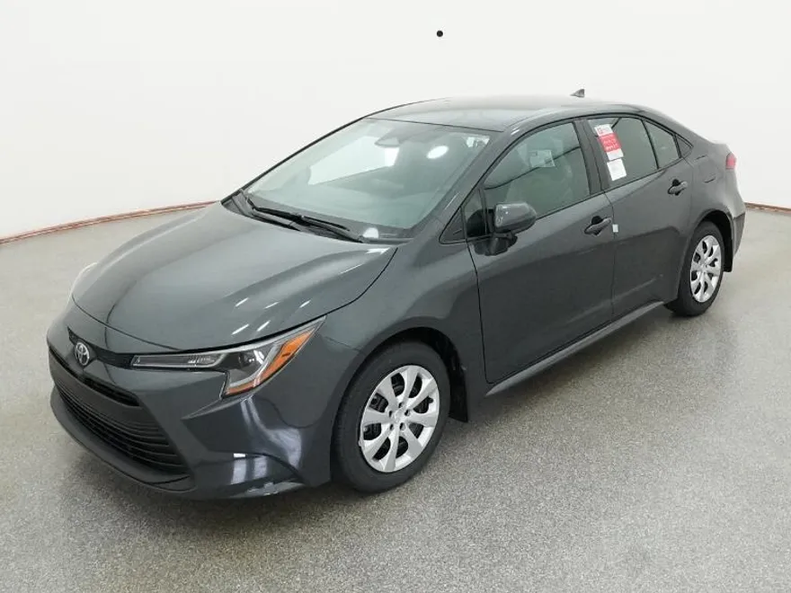 2026 Toyota Corolla LE photo 1