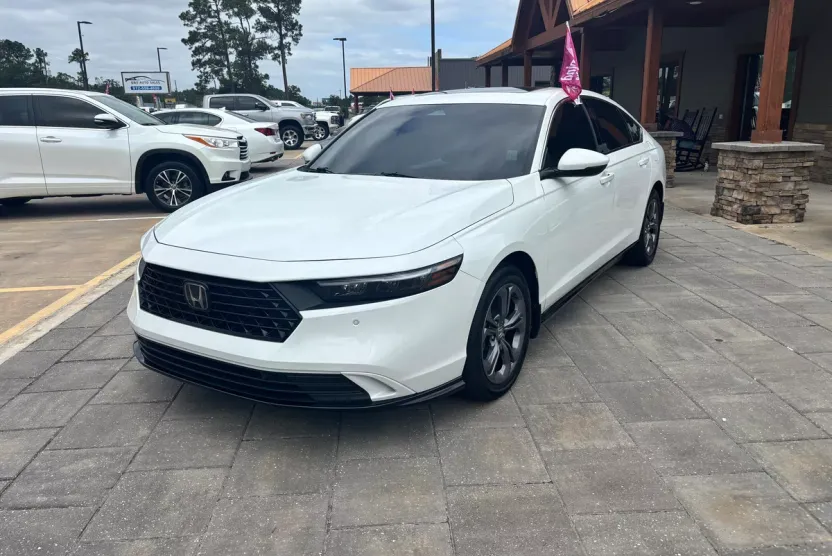 2024 Honda Accord Hybrid EX-L photo 1